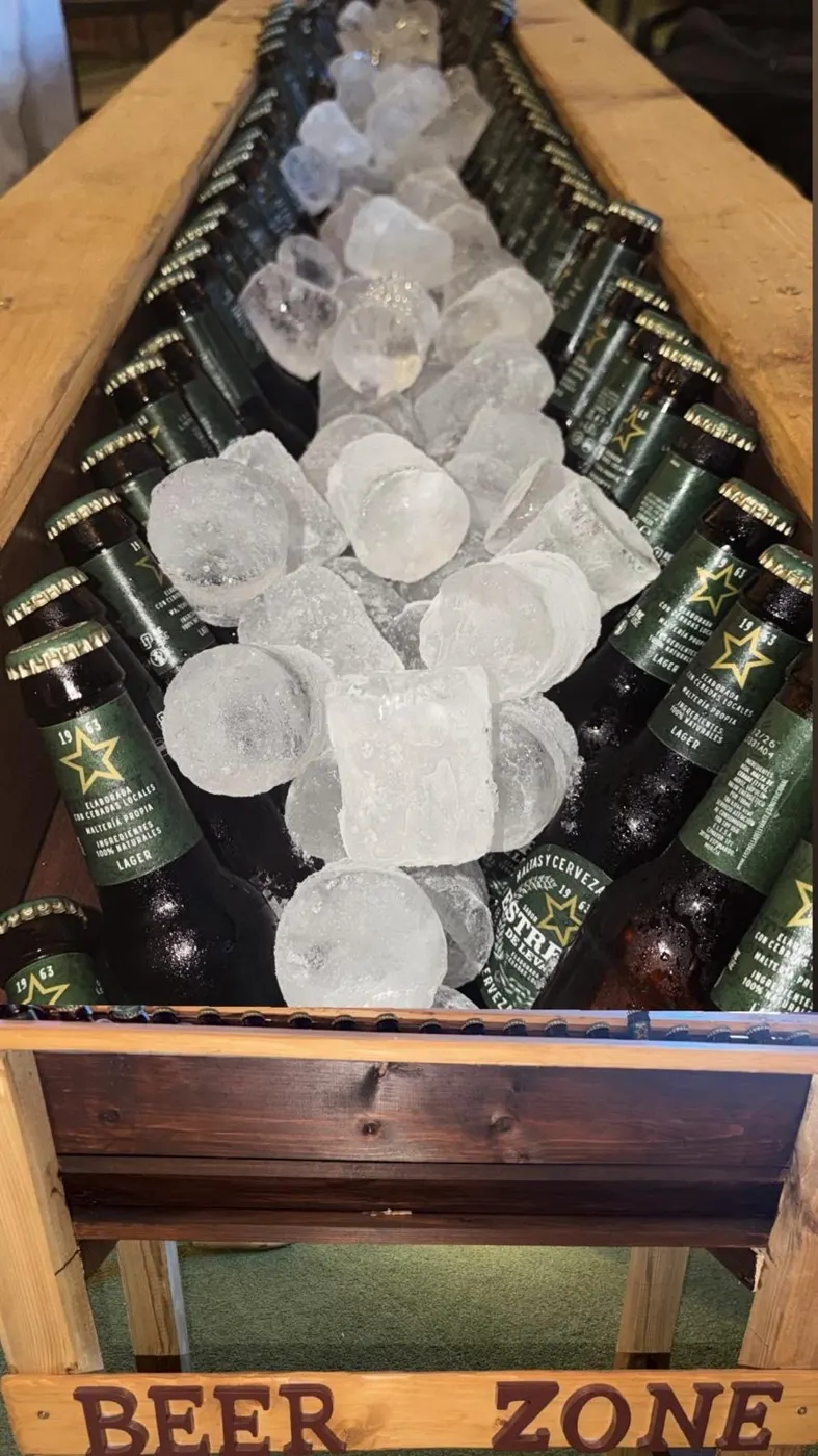 Cubeta de cervezas con hielo, Beer Zone